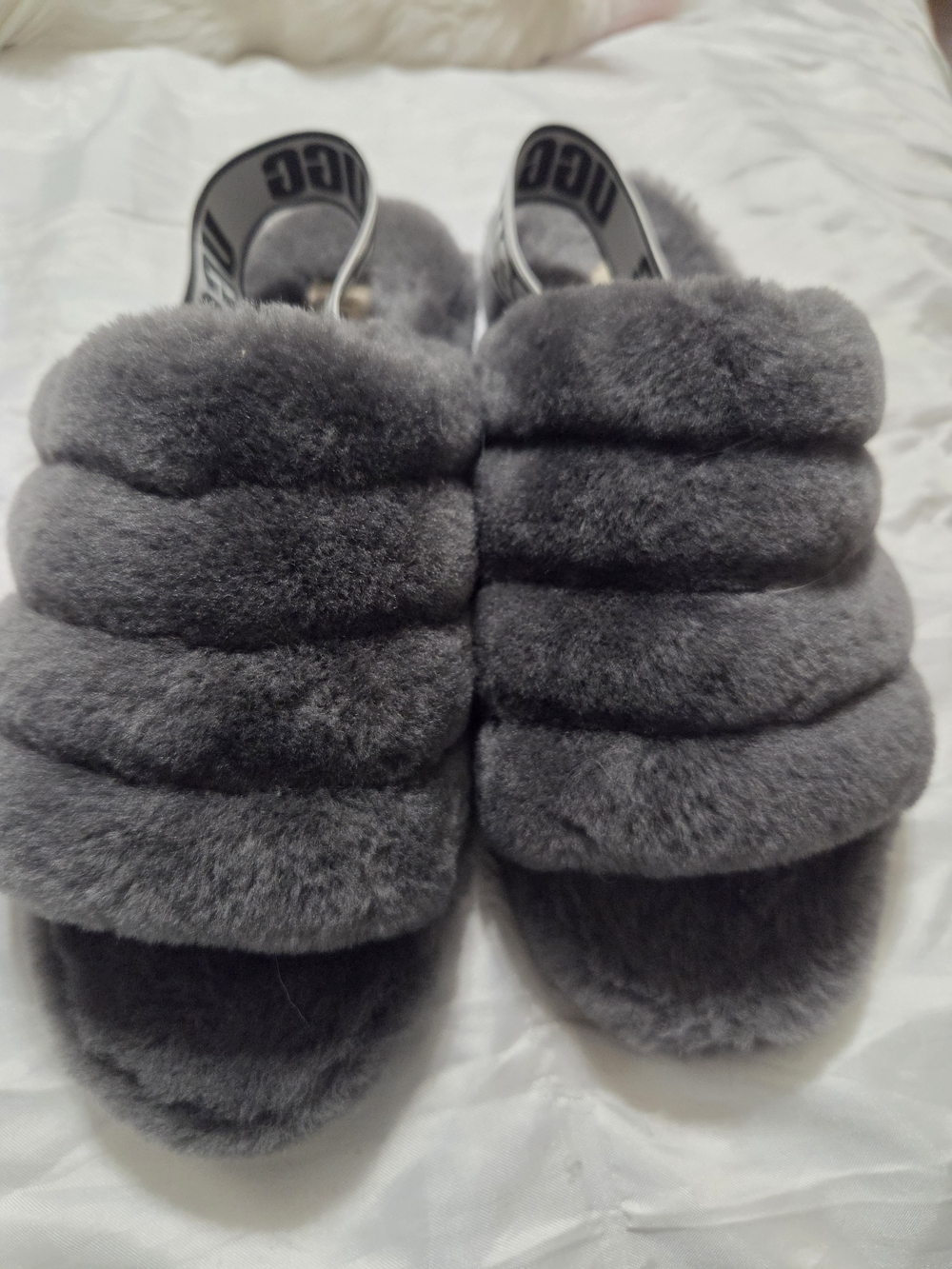 UGG Fluff Slide Sandals in Charcoal Gray